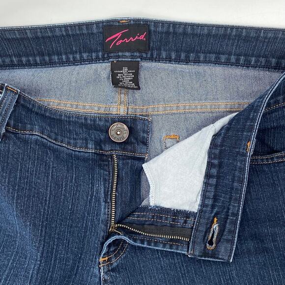 Torrid Boot Cut Jeans Plus Size 24 Stretch Denim Medium Wash Classic Bootcut - Picture 3 of 11